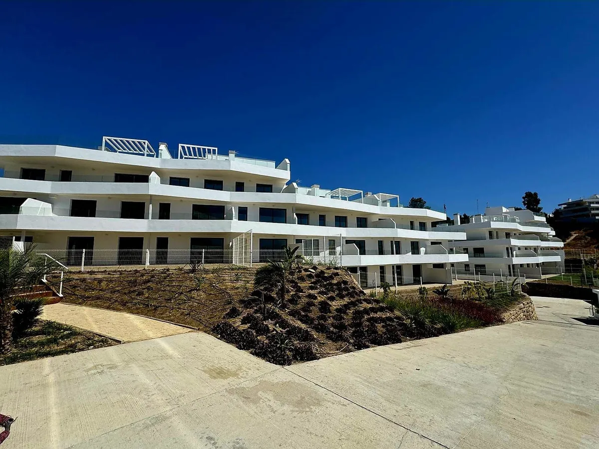 dfd602c0-73b9-450a-936e-160382dbe8d5