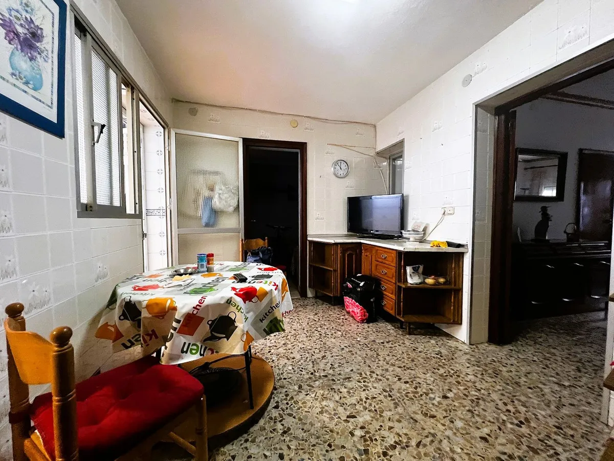 1dc850cb-77c7-437b-b978-d66f39cf1302