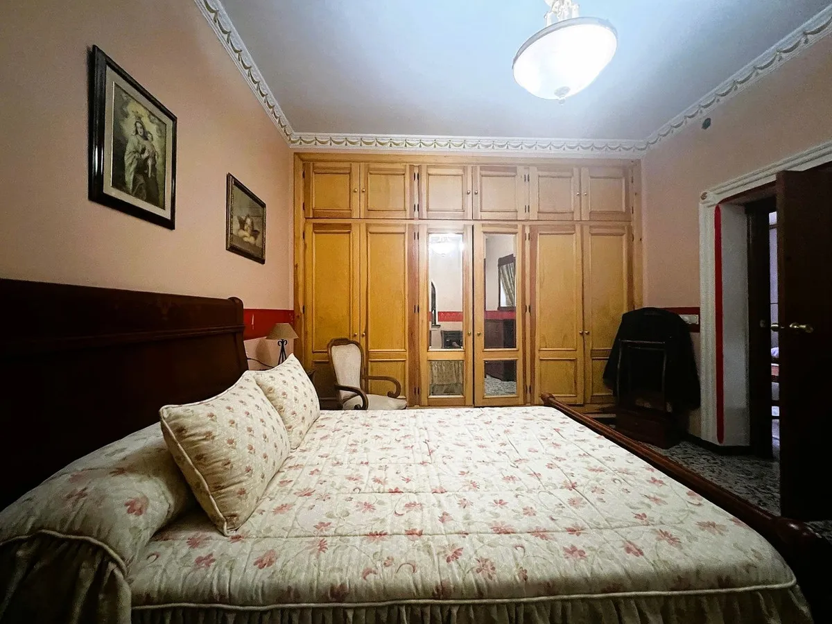 70835e0d-87a6-4284-af10-1254366c14c1