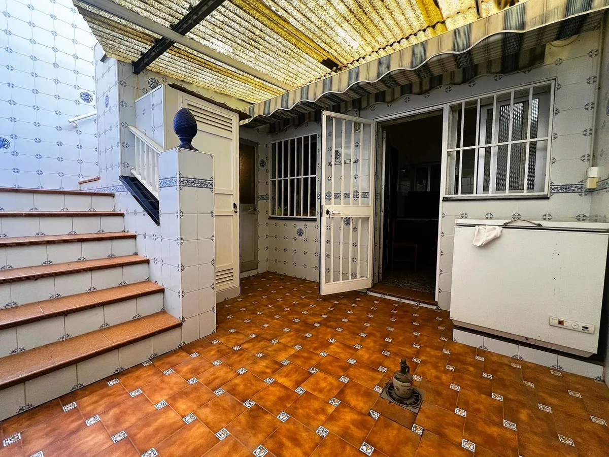 ad835dd4-d096-4e48-b3d2-f15068f17859