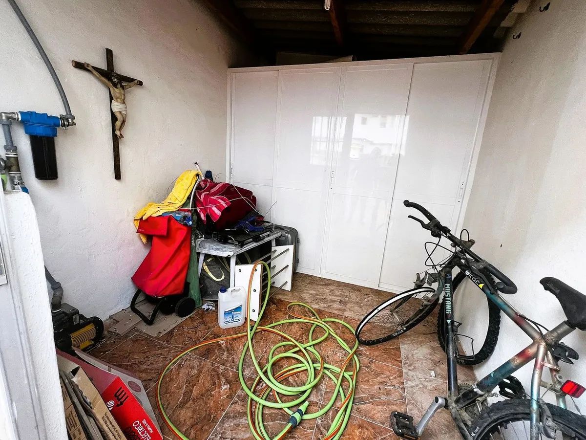 b02a9252-1ff5-4584-b4ec-8e76827ab255