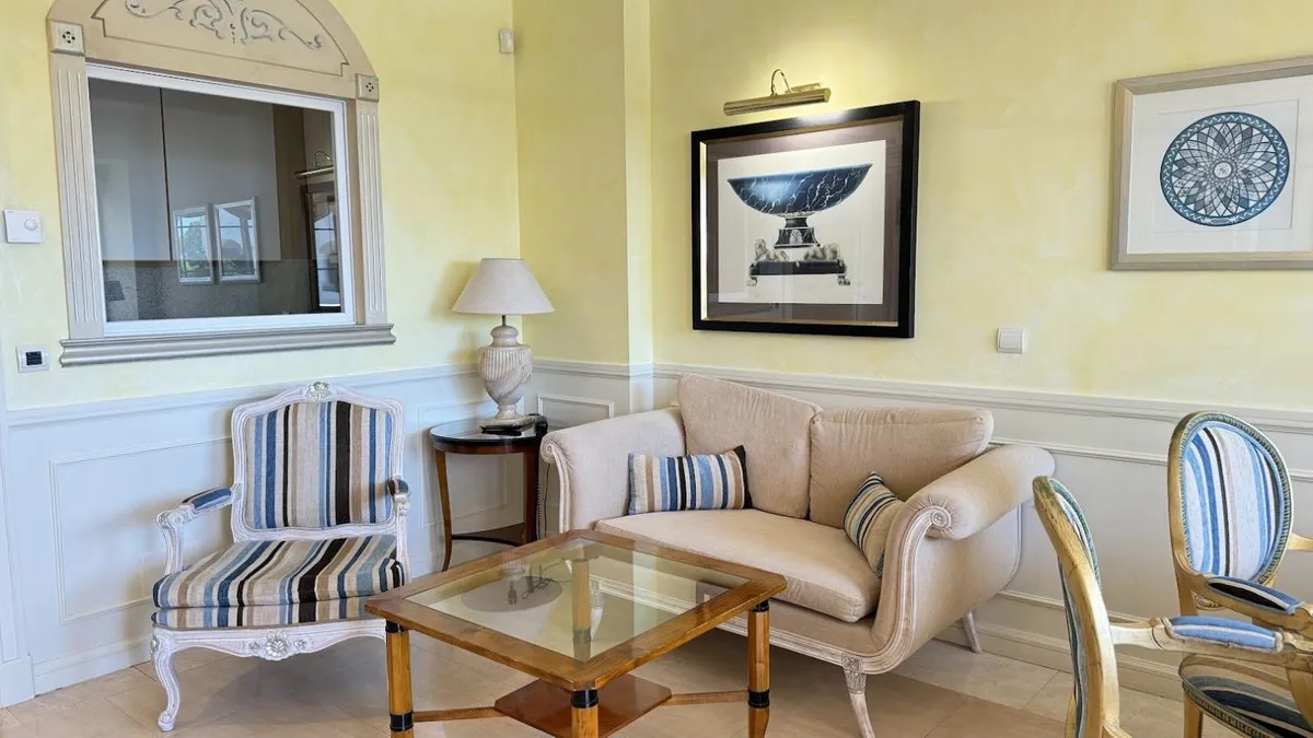 01c0d10d-0f41-43d8-bdf7-b2afca945dba