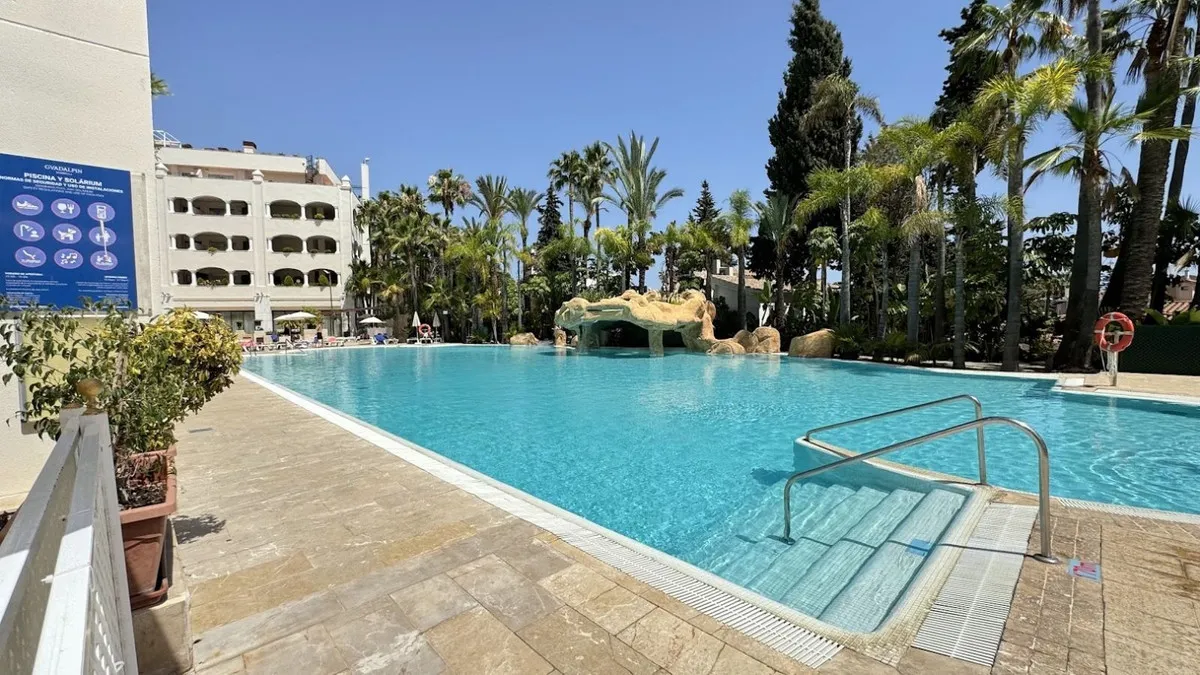 4b55e0d2-3a5e-44e1-9f83-62e054c8335f