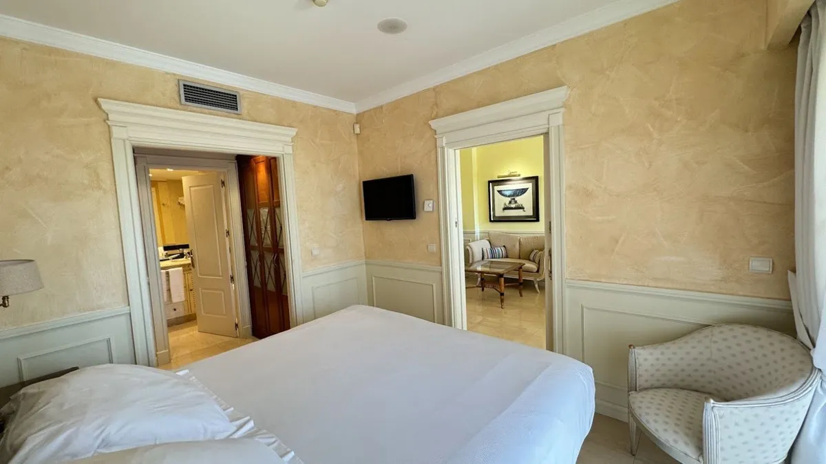 b5ee67d2-c4de-47ad-bd8d-cb56b2c423cf