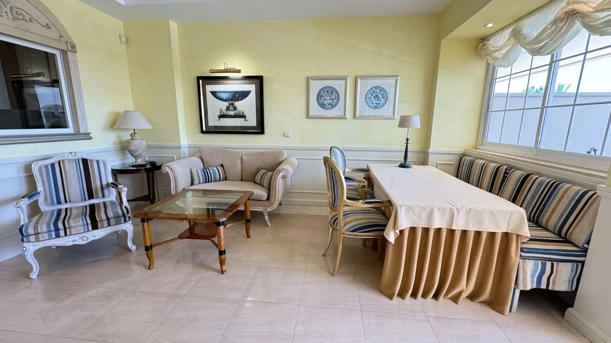 fd3e5cb7-b24b-438b-9afa-6c43f9379971