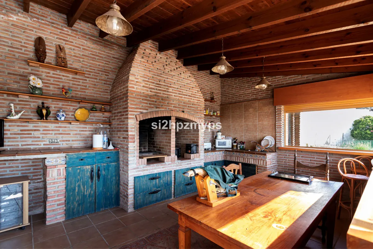 b01d4858-f827-4b57-bdff-968f4d74a6e6