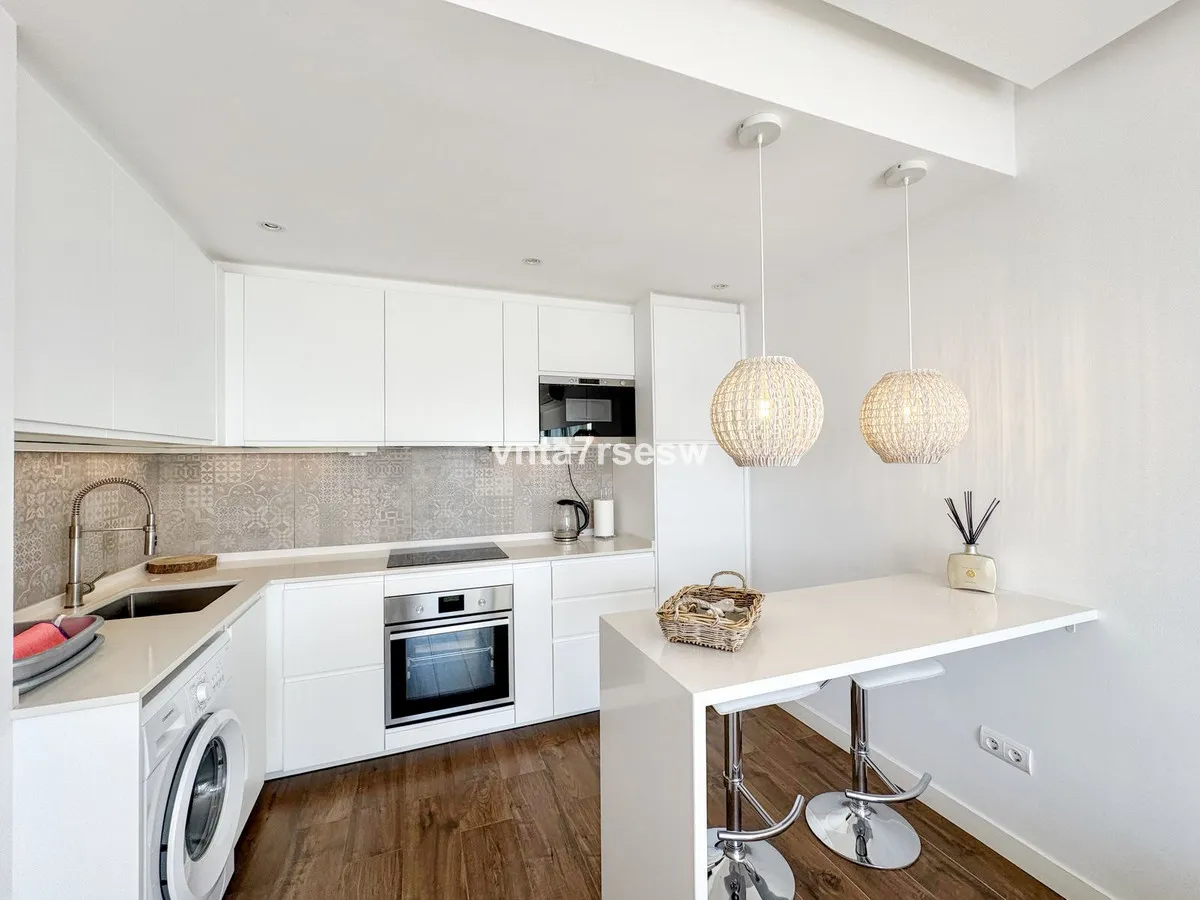 300bb6cb-fb4e-4eda-be6e-01df42d3fa57