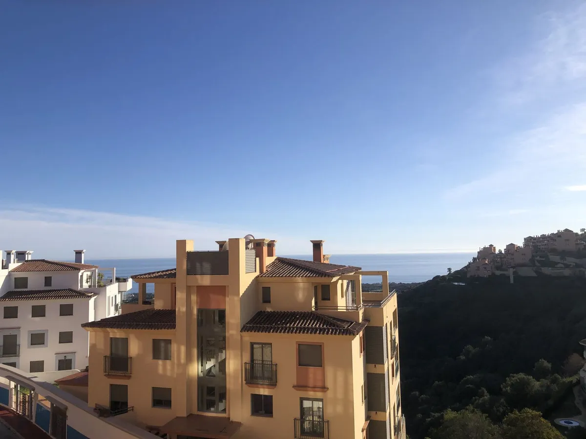 1c220b60-192f-48b9-b567-3a3857b38733