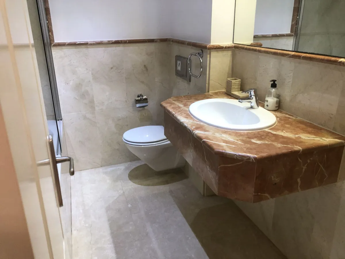 ab514b37-eab7-454c-8b0b-2e83e11891ba