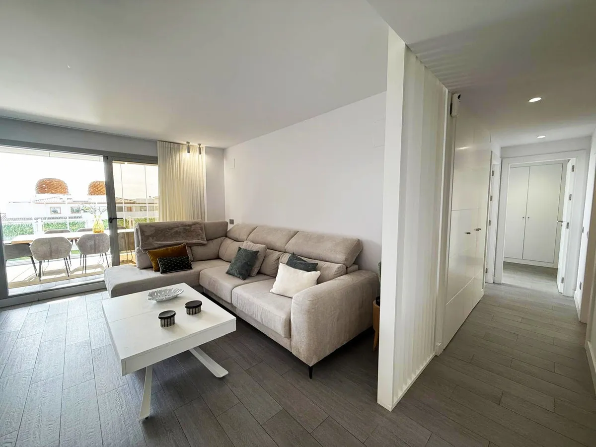 02e54c2a-2f71-41c6-bae2-b6e874d0839a