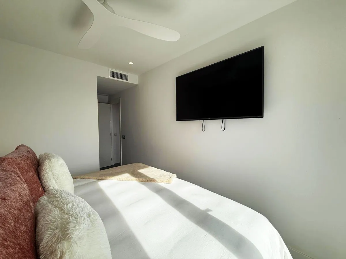 1fb4e578-b3c5-49a6-8f8b-3756c22ef32b