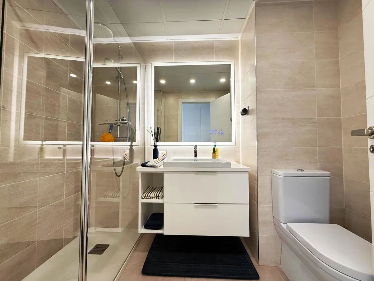 cc14d085-5d3a-4ebf-b232-a254626d6e6d