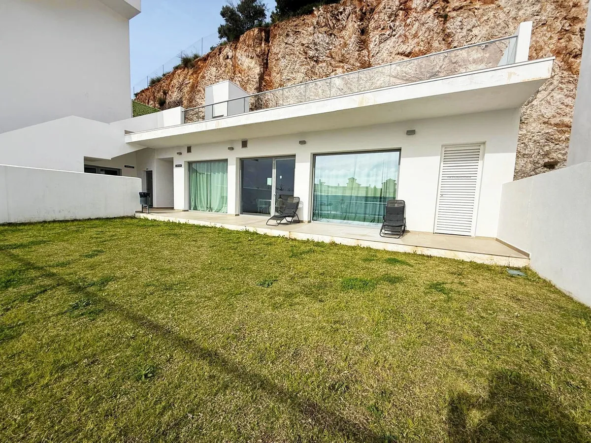 e1158dea-ea39-42c6-8b21-5f5333c41a3c