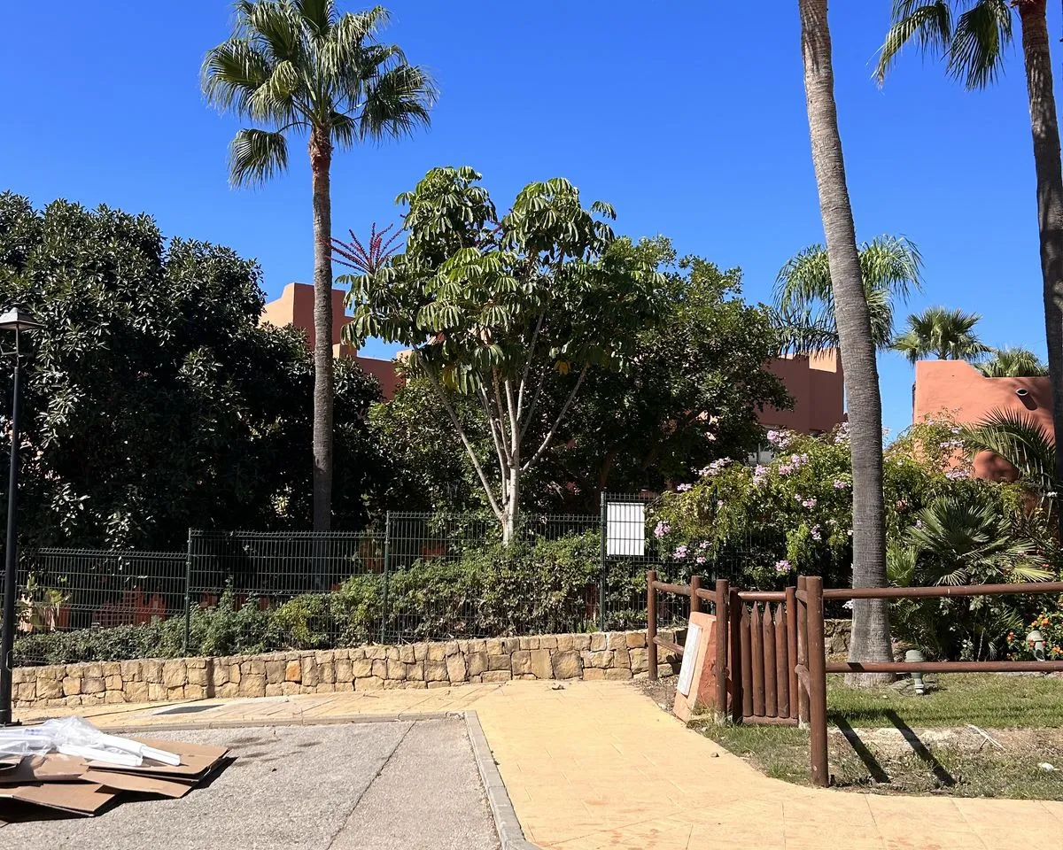 044d6d6c-62fb-481a-a80d-64749a7a621f