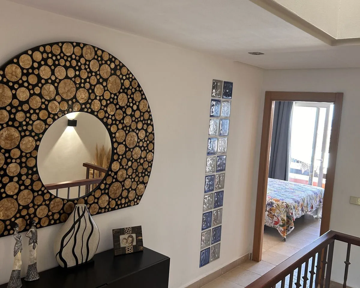 10a6c044-3911-465b-965e-1cee35886a76