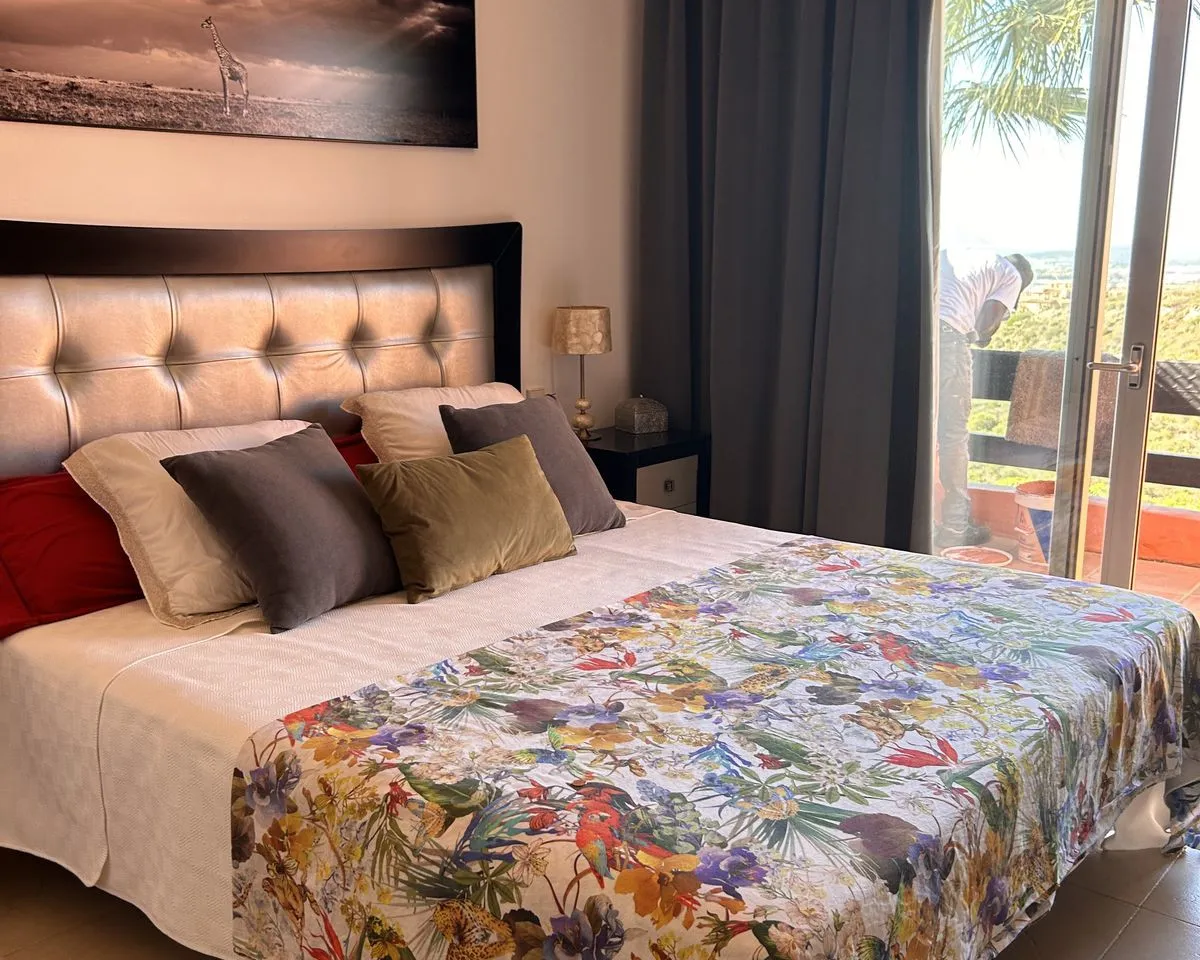 18549a95-8e59-4e97-af4b-254e1070c22a