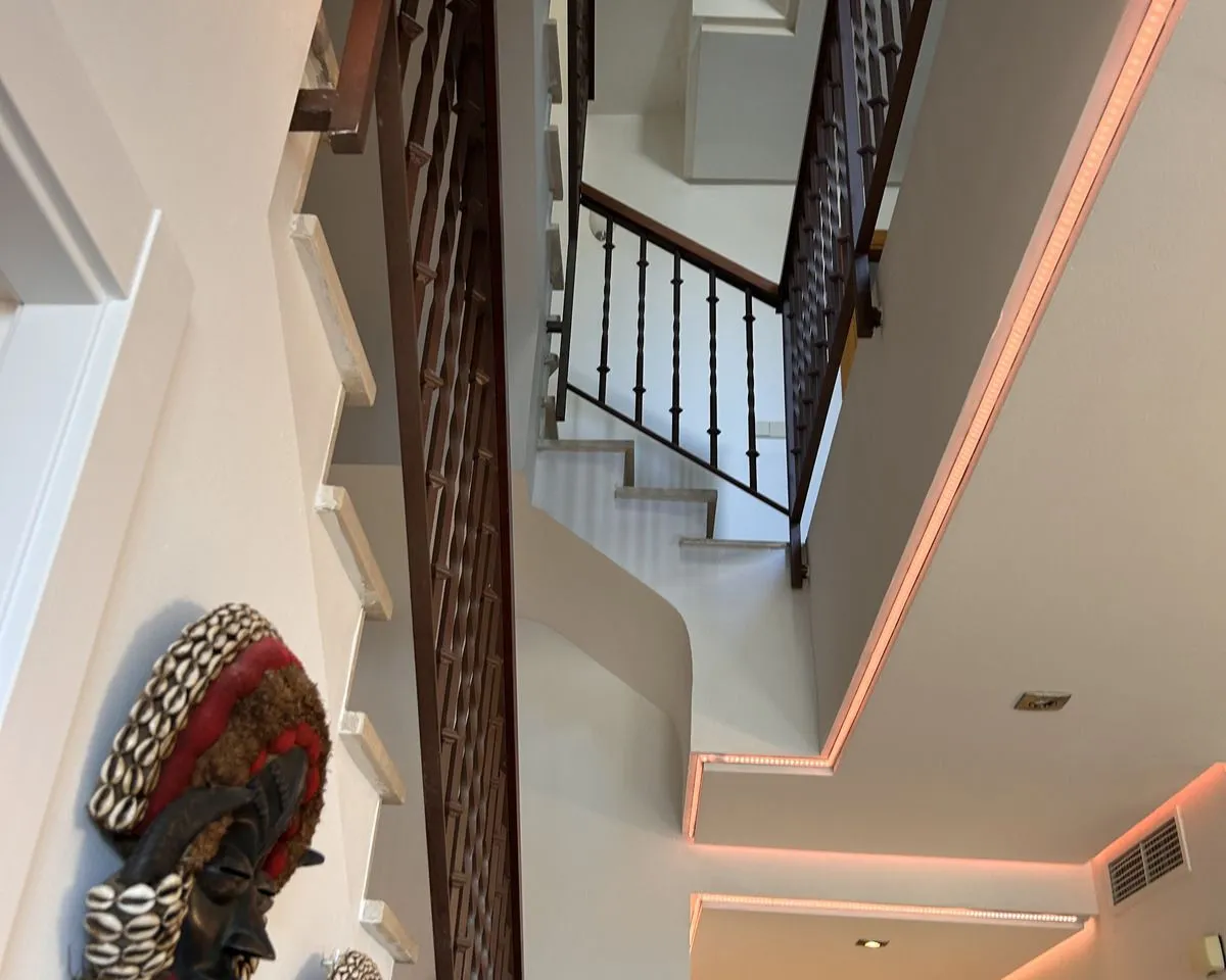 23235745-b21f-47d4-8bb7-8572f60fb063