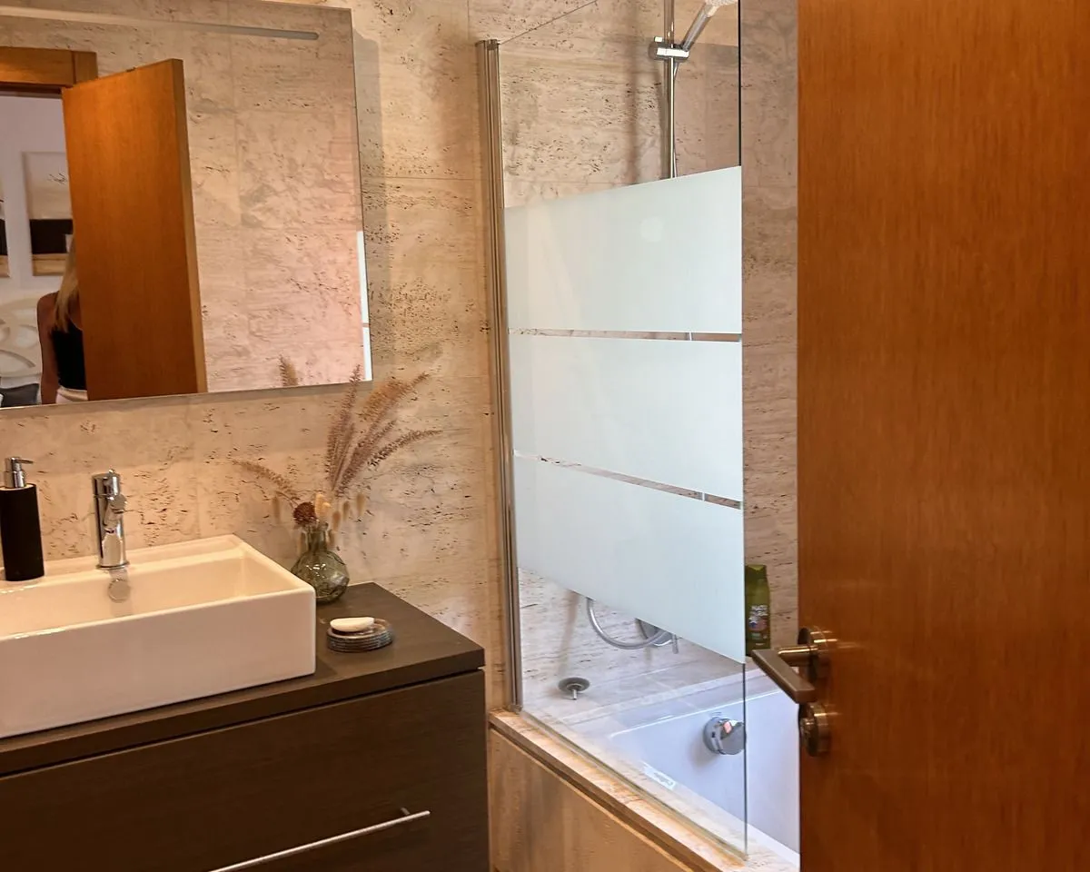 c0cb6250-a6f0-41f6-afd6-a7e89305d69c