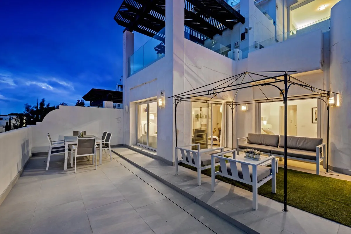 f30a65d9-5076-407a-baec-7b635b1a9085