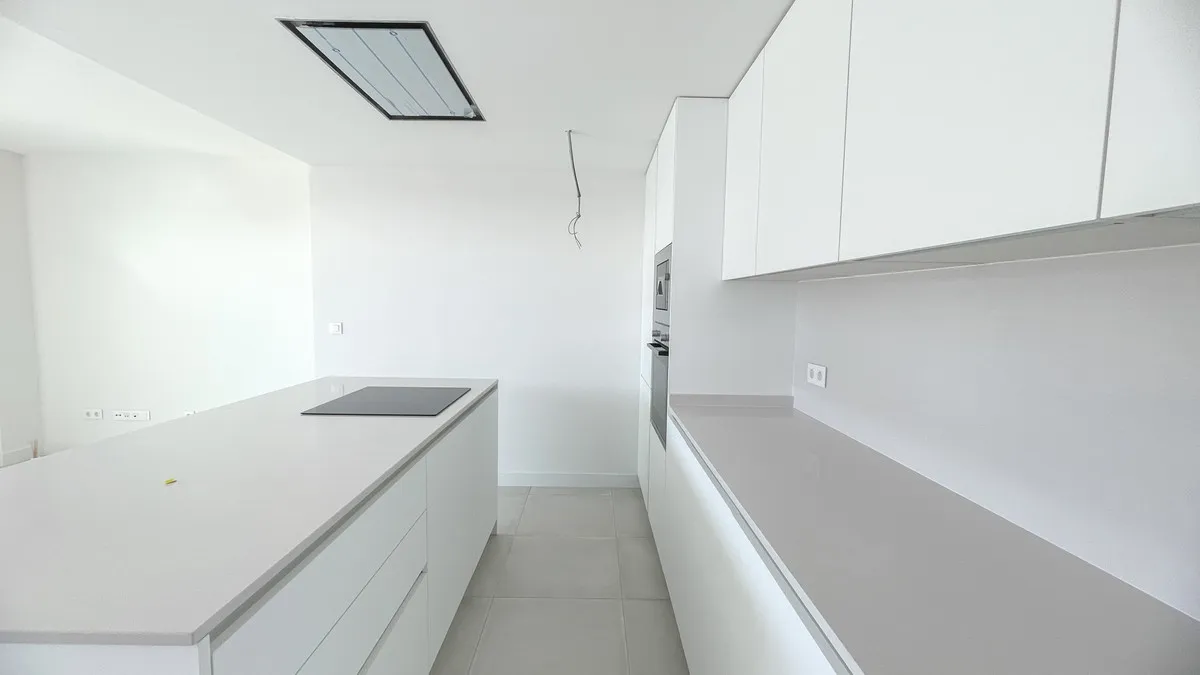 57760cc9-f5db-402b-908c-75343d5dd782