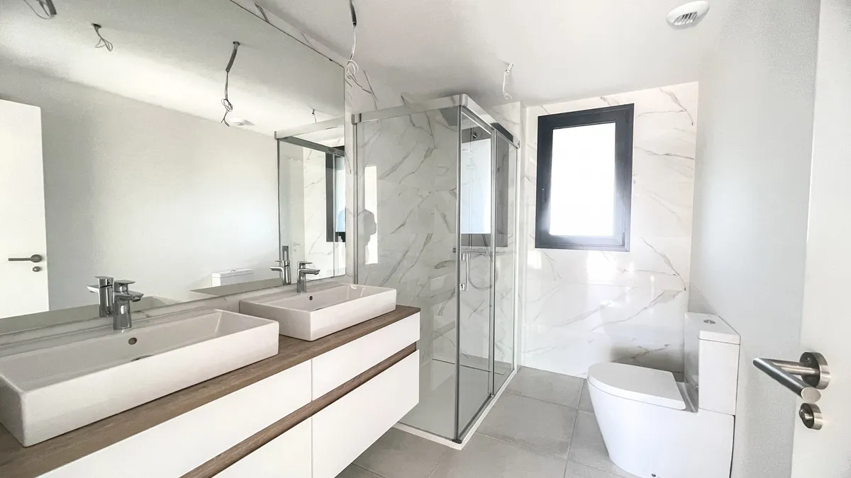 bb4b3e70-a1d9-4494-ad4e-65d530bf578f