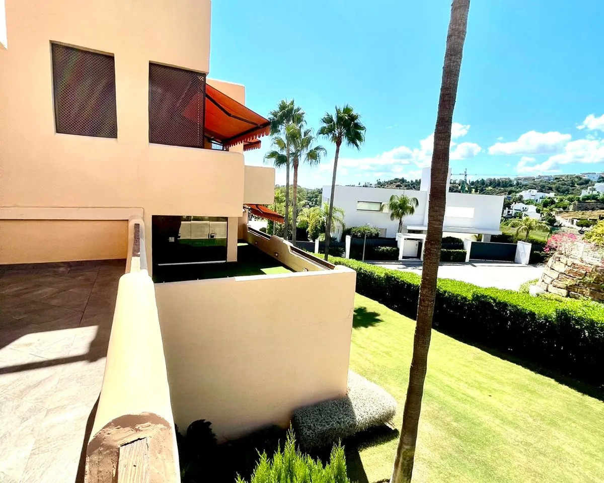 cfa0d024-1f9b-439c-974a-8deb4311052b