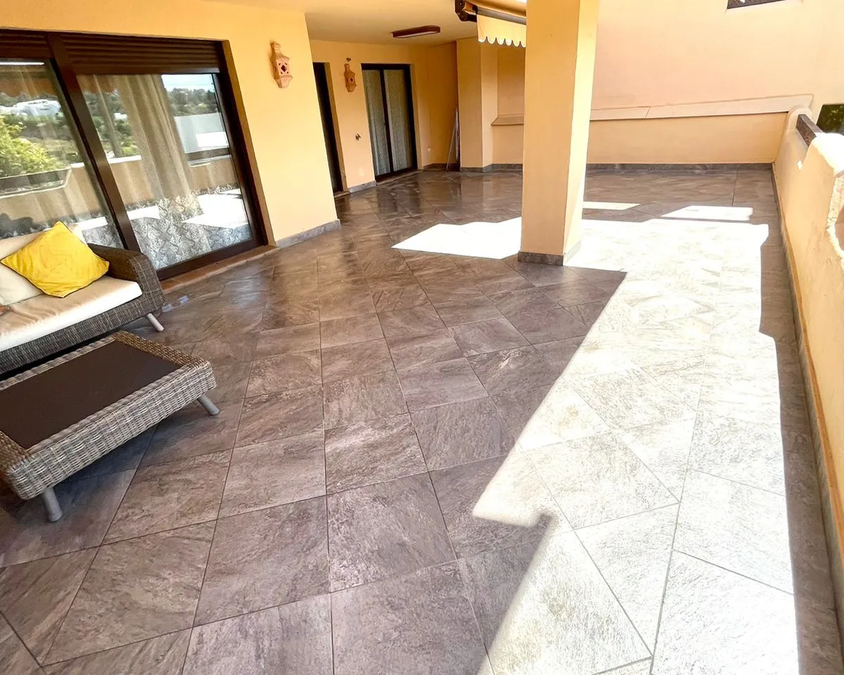 ec453e75-eda7-4148-94d1-50a7b5c83266