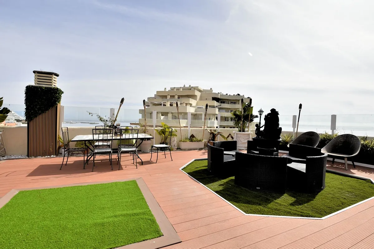 95f6f776-d06d-476b-9160-8f63ea882d77