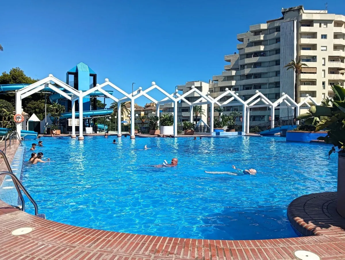 b9be9403-b922-424f-a1f4-d779429e9a42