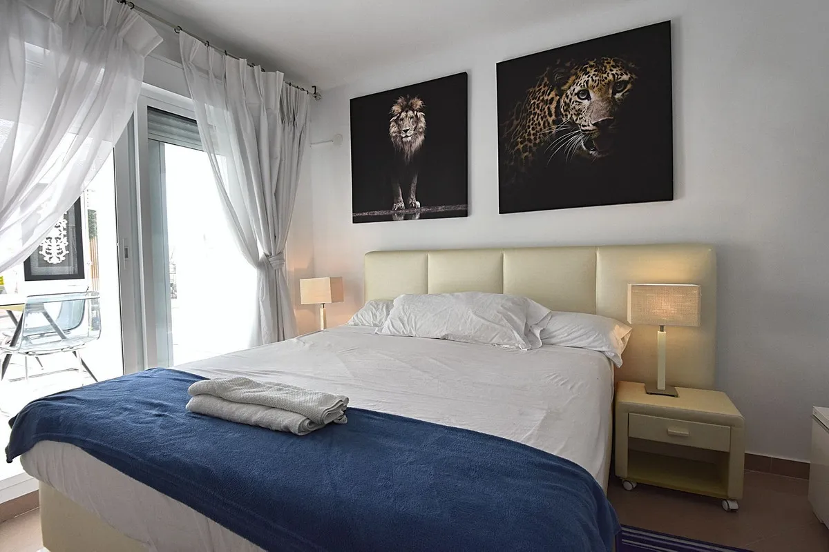 ddda07cd-d764-49b0-881d-df55c7aaa275