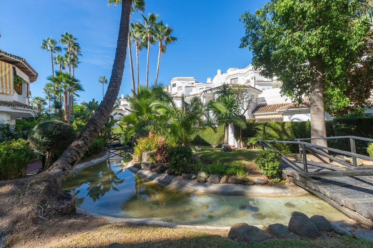 5652f9bd-5a7a-43e2-8955-e20247a52b79