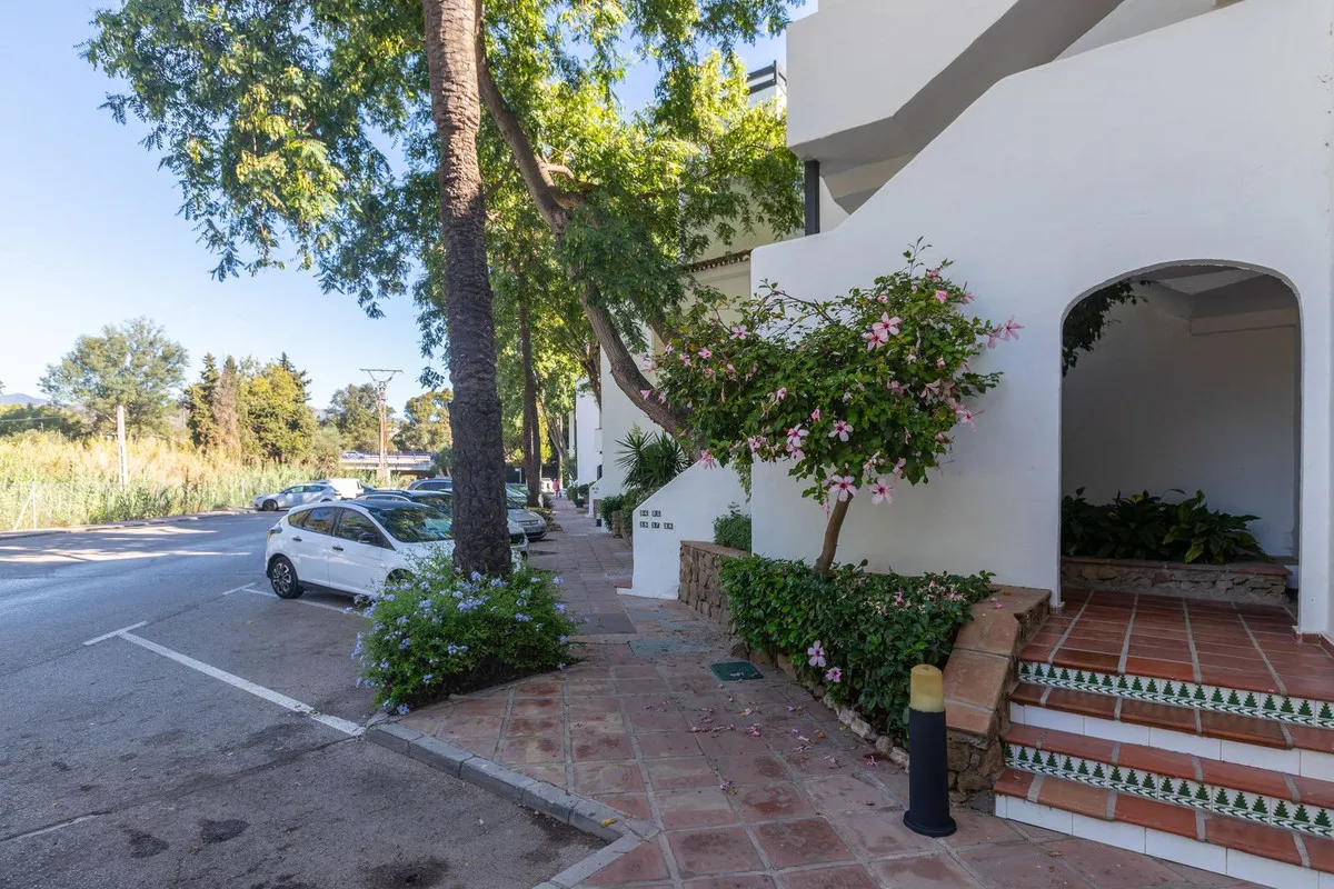 57c1ce93-b214-42aa-afd7-815f5cb6e763