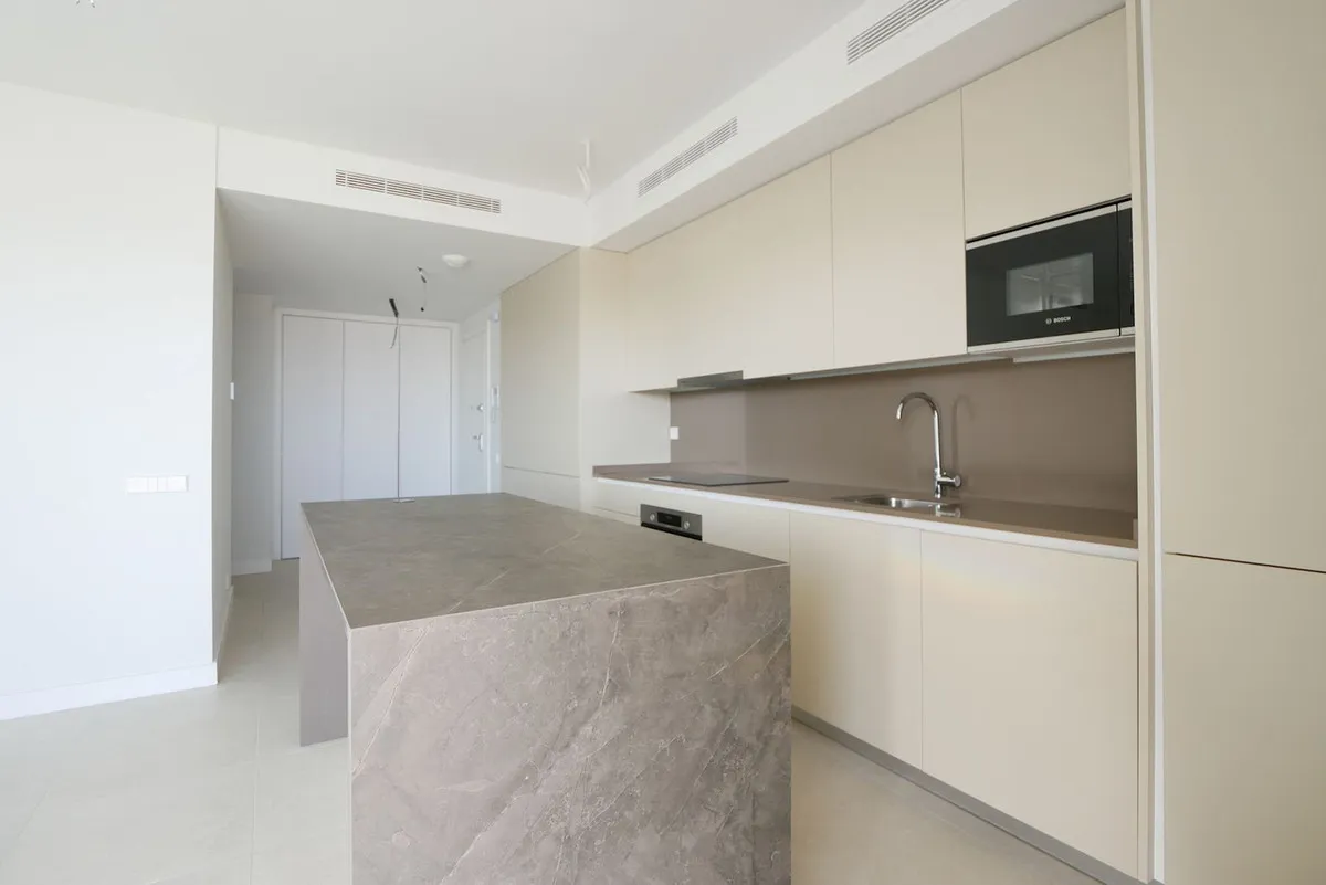 82afe859-006f-42bc-a143-b681426465b4