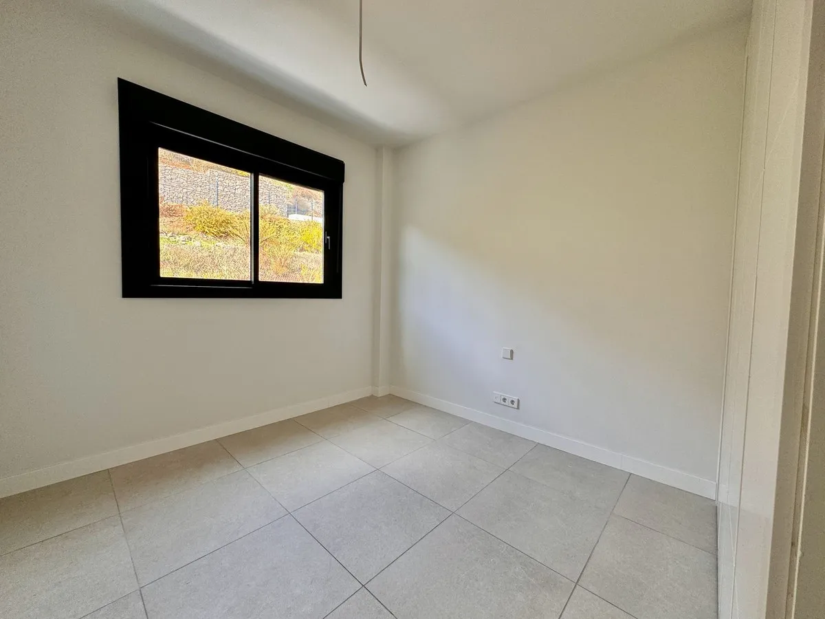 c9846b87-5e52-4b66-a42e-d53e3f5ad1b7