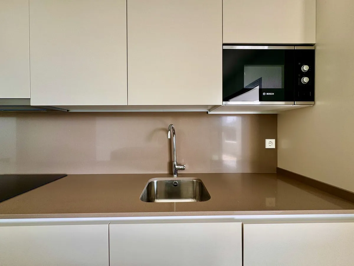 cbee753b-4b2c-4fe2-81d3-fe4acd92810e