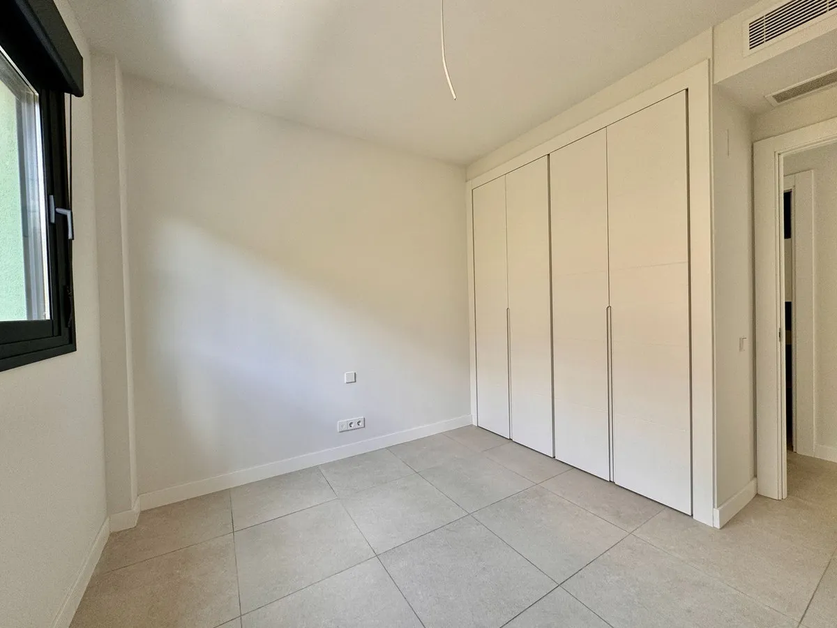 d12ab355-f4c5-4def-8477-2589afecb1d8