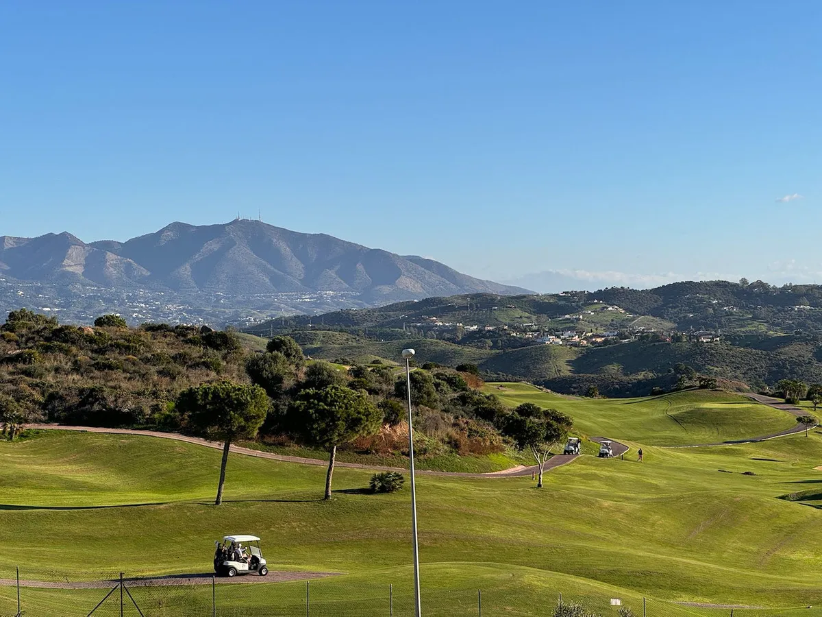 ec9ea919-1428-46b3-b97d-94a5521d91b2