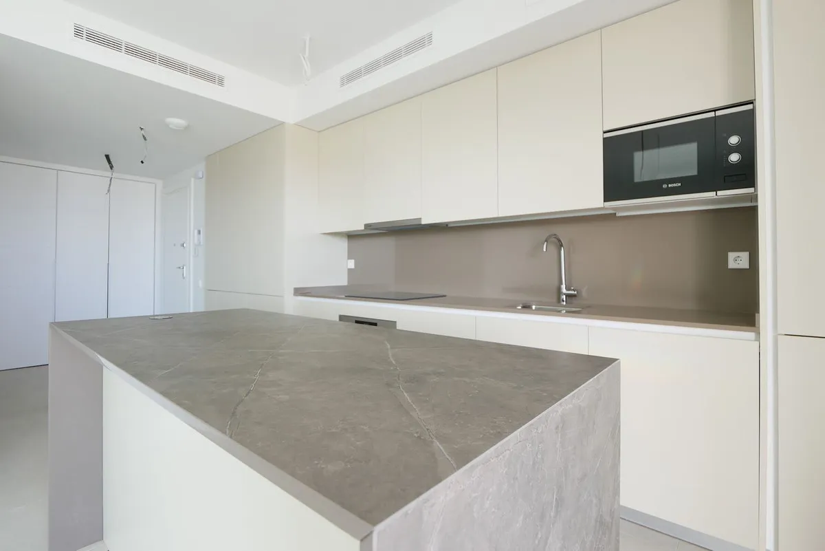 fe7b3459-ecb6-46ce-a8cd-367f93f324a8