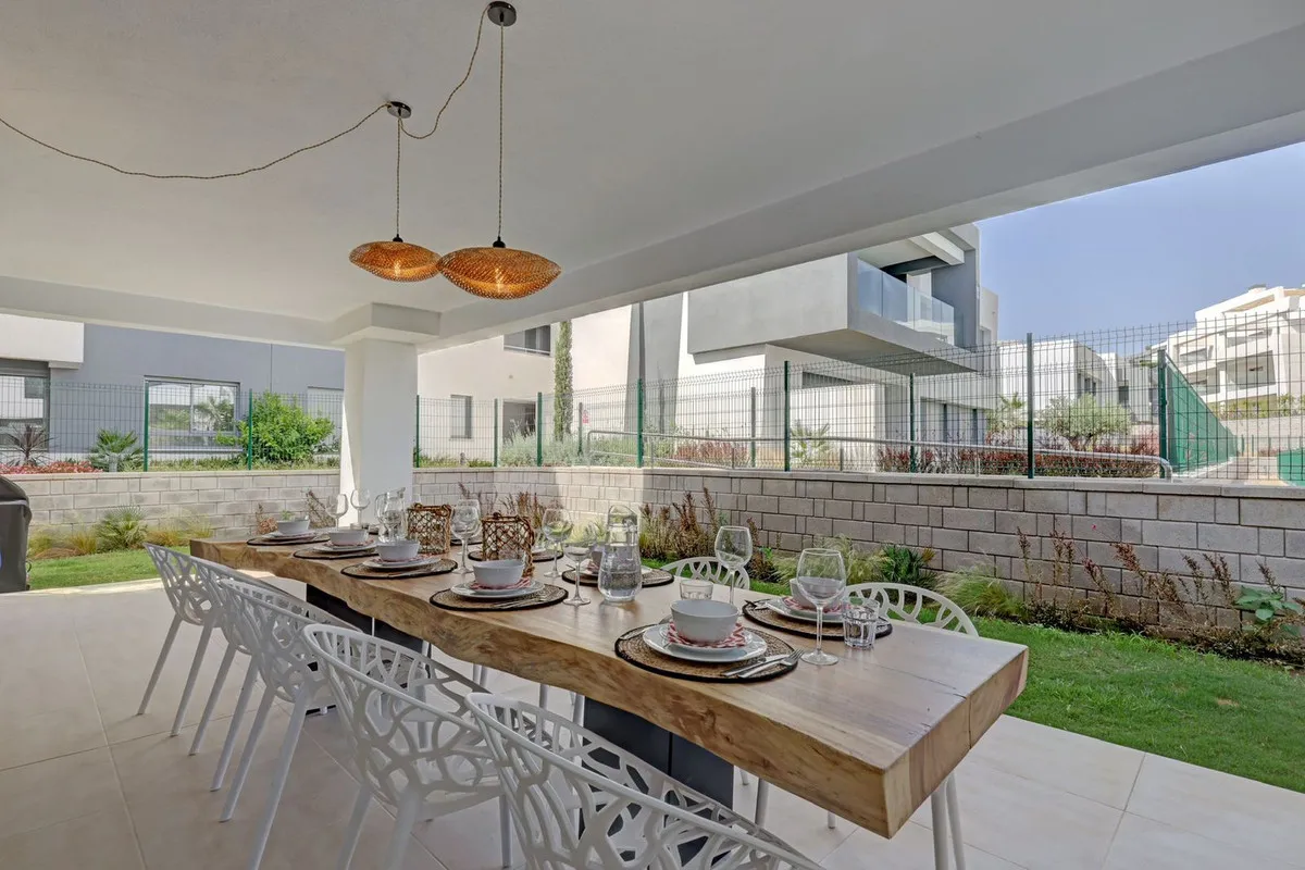 b9507256-79e5-42d7-a819-9f9696bce054