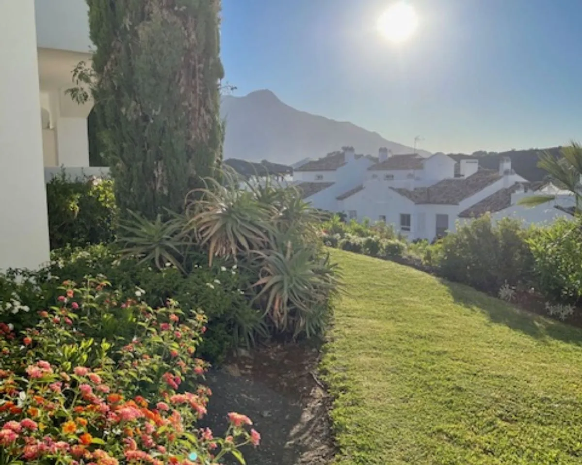 751e70e4-bd15-432f-ae67-fcbcfee3aada