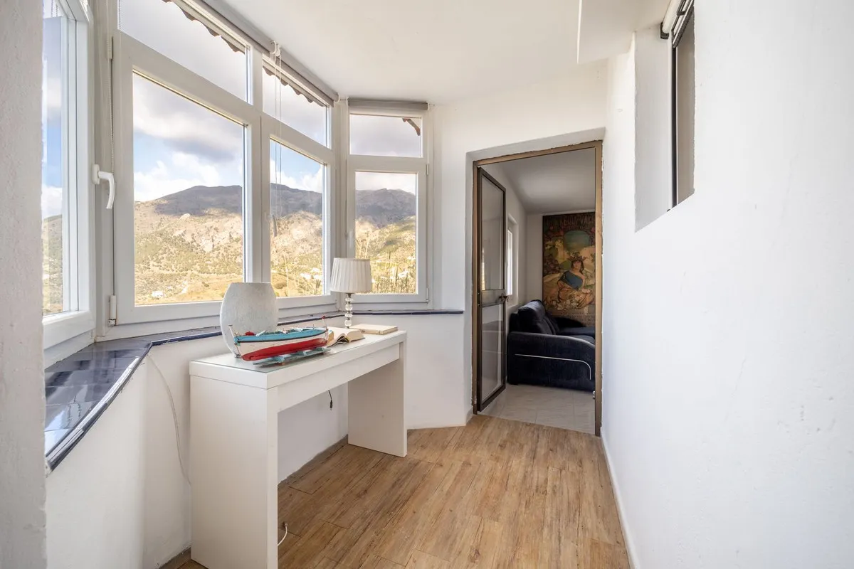 4c5eb852-8575-4df1-8e62-0788c61e66df