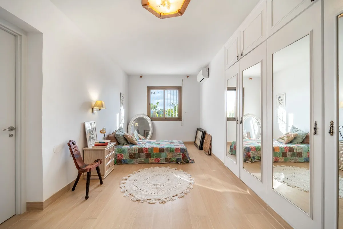 de8041a8-49ea-47d1-83f3-a2eb79d8ec4e