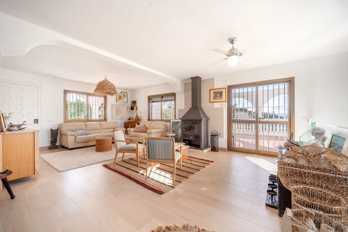 fe83e46a-cea2-40de-8cc5-b629e844fbcd