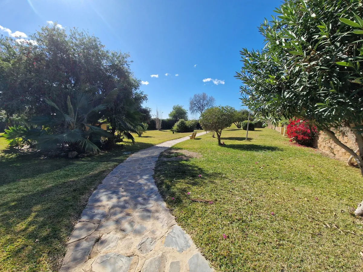 acf07aeb-a141-4c50-9f37-9d995b91b61f