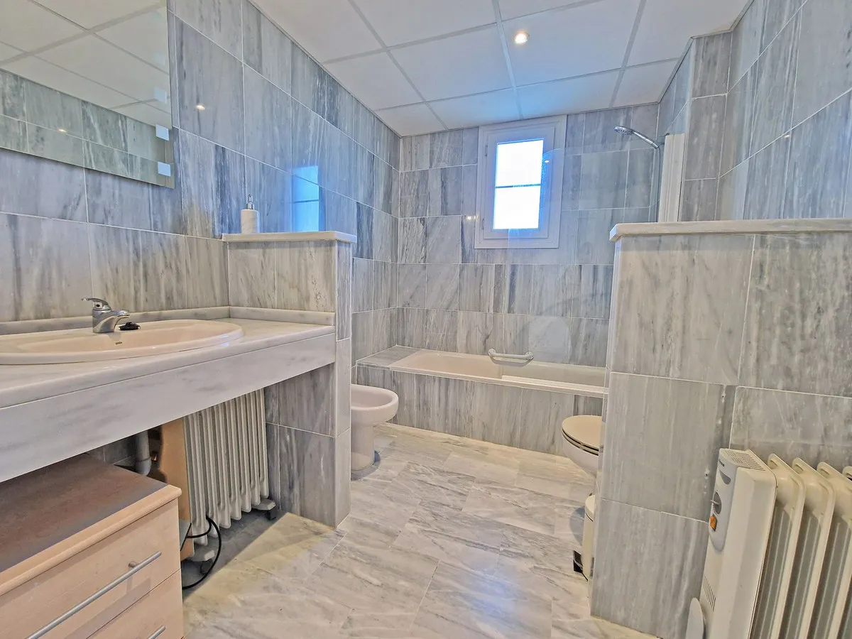 b22d1927-f548-47f8-a0ff-b0ff85bddfd6