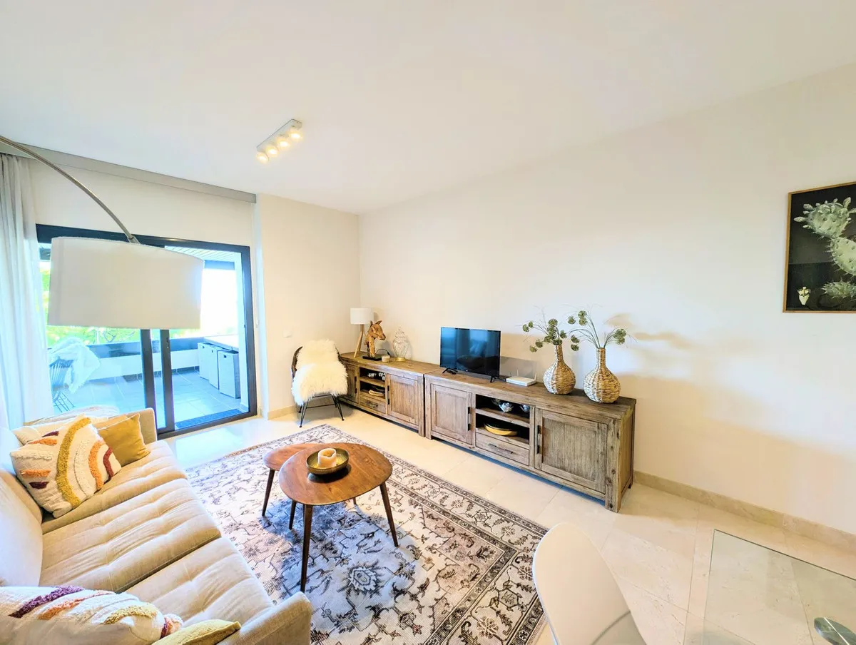 db056a83-3d8d-4dde-8ab3-2405d6598e02