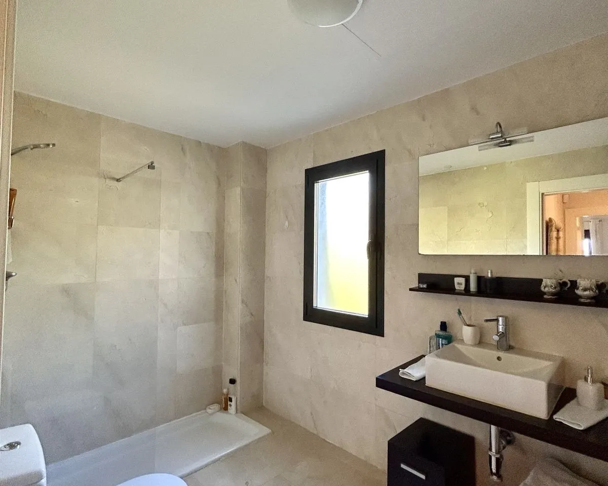 6a208b43-2f85-45a6-88f2-678c5f705a48