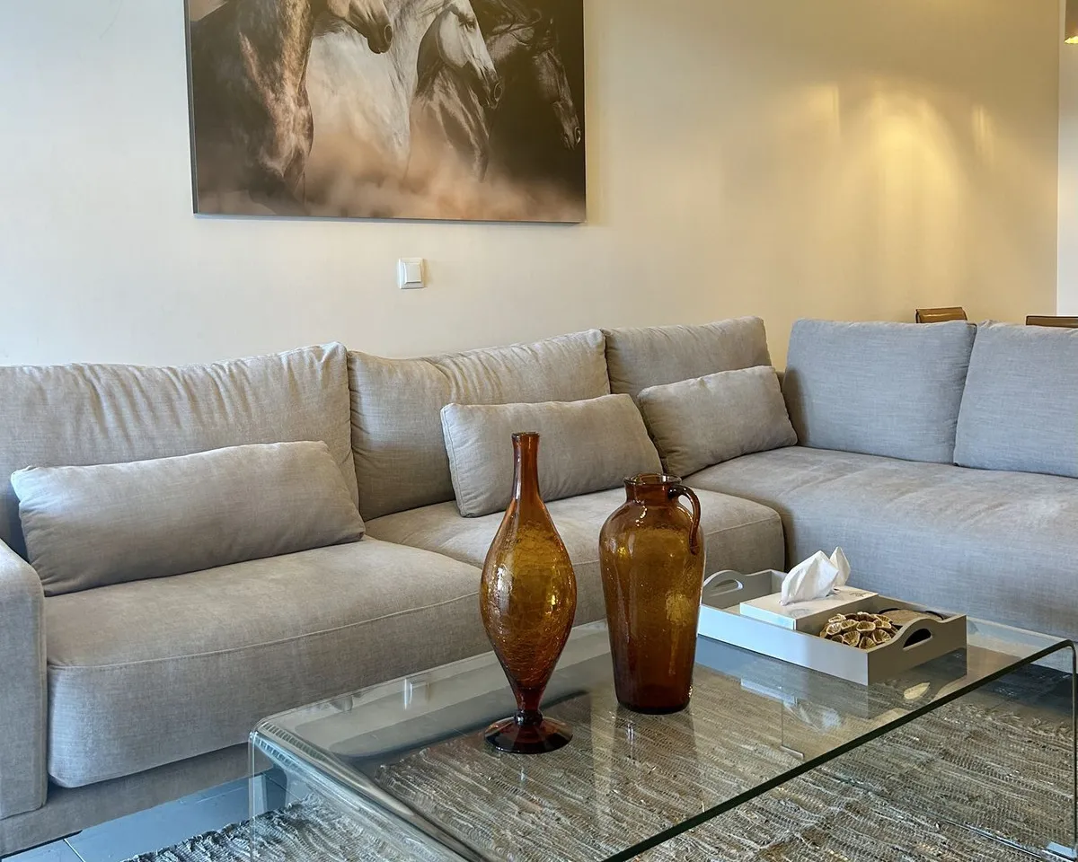 e270bc42-d3ed-4f4f-a993-4757bad74902