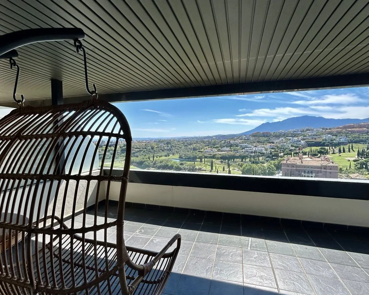 eb278d32-b7ee-4555-8672-b457bc0e523b