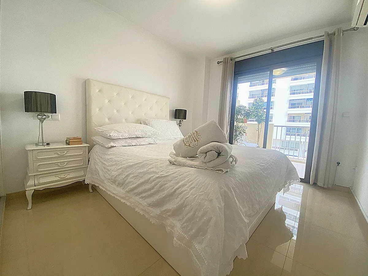 0e2cb821-bd03-4fb1-bdd0-7ecb9905a96a